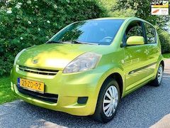 Daihatsu Sirion 2 - 1.0-12V Premium 5-deurs (1e eigenaar) Nap