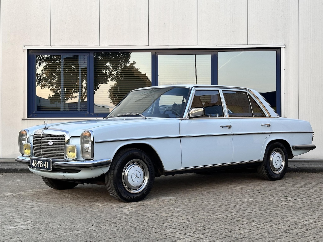 Mercedes-Benz 200-280 (W115) - 280 E l Historie l LPG l - AutoWereld.nl