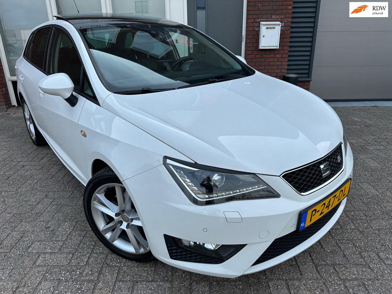 Seat Ibiza ST - 1.4 TSI FR / Navi / Cruise / Clima / PDC - AutoWereld.nl
