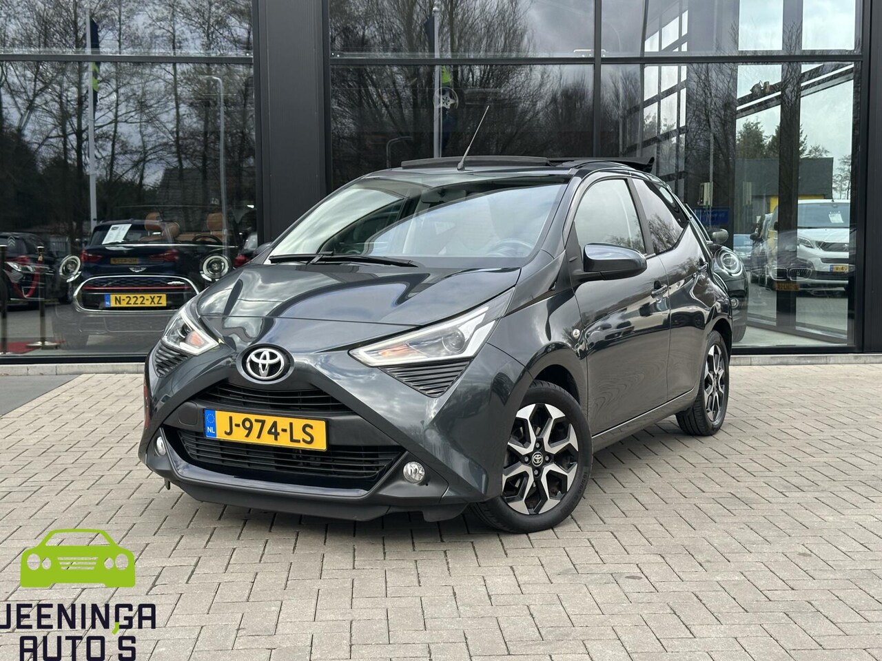 Toyota Aygo - 1.0 VVT-i x-joy cabrio | Apple carplay | Camera - AutoWereld.nl