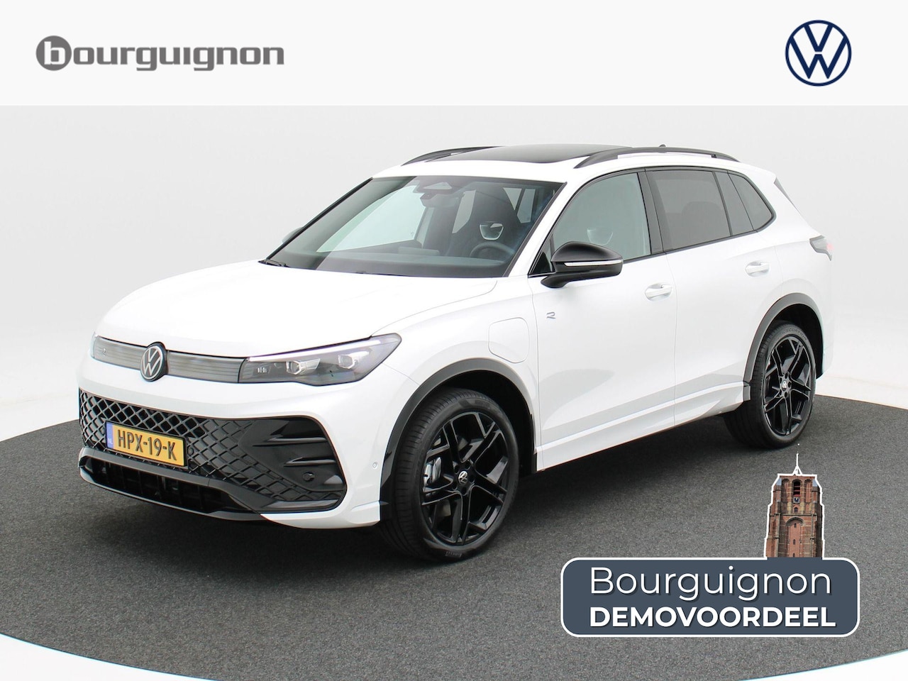 Volkswagen Tiguan - 1.5 eHybrid R-Line Edition | 204 PK | Trekhaak | Stoel & Stuur Verwarming | Stoelmassage | - AutoWereld.nl