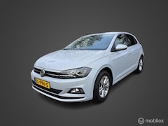 Volkswagen Polo - 1.0 TSI Beats. Pdc voor en achter. Parkeer assistent. Navi full map, Apple carplay/android