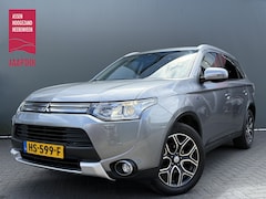 Mitsubishi Outlander - BWJ 2015 2.0 PHEV122 PK Executive Edition NAVI / CLIMA / CRUISE / BLUETOOTH / CAMERA / HAL