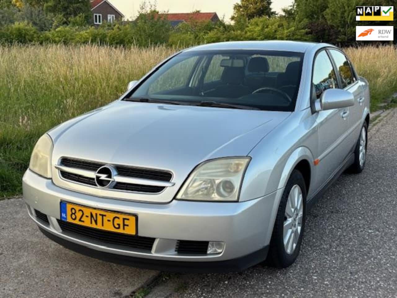 Opel Vectra - 2.2-16V Elegance ECC Audio/CD Electr. pakket LMV 16" EBD TCS Cruisecontrol ABS Trekhaak De - AutoWereld.nl