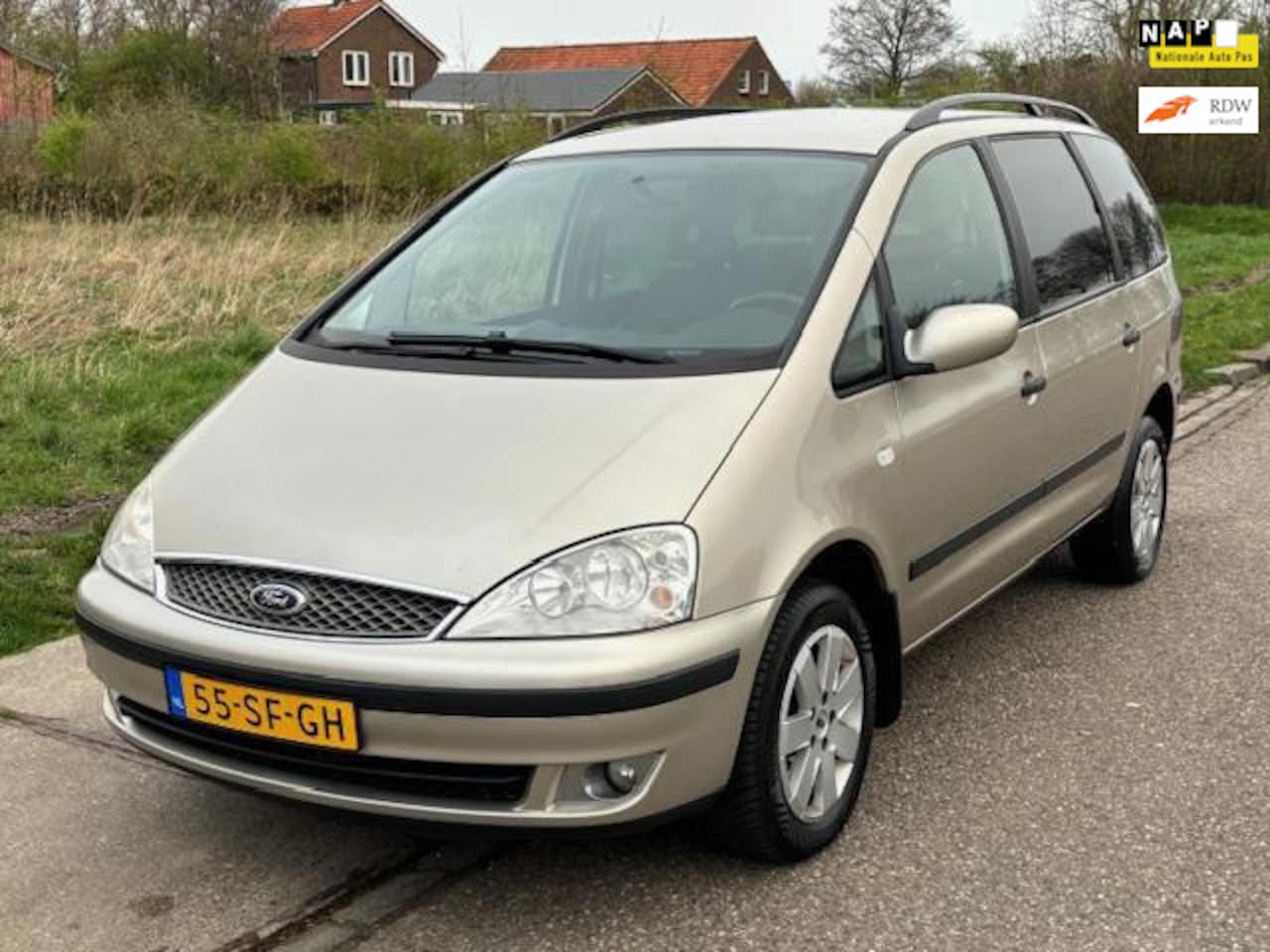 Ford Galaxy - 2.3-16V Futura Automaat ECC Audio/CD Electric pakket ABS Navigatie EBD LMV 16" Cruisecontr - AutoWereld.nl