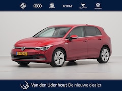 Volkswagen Golf - 1.5 TSI 130pk Style Navigatie Acc Pdc Led 111