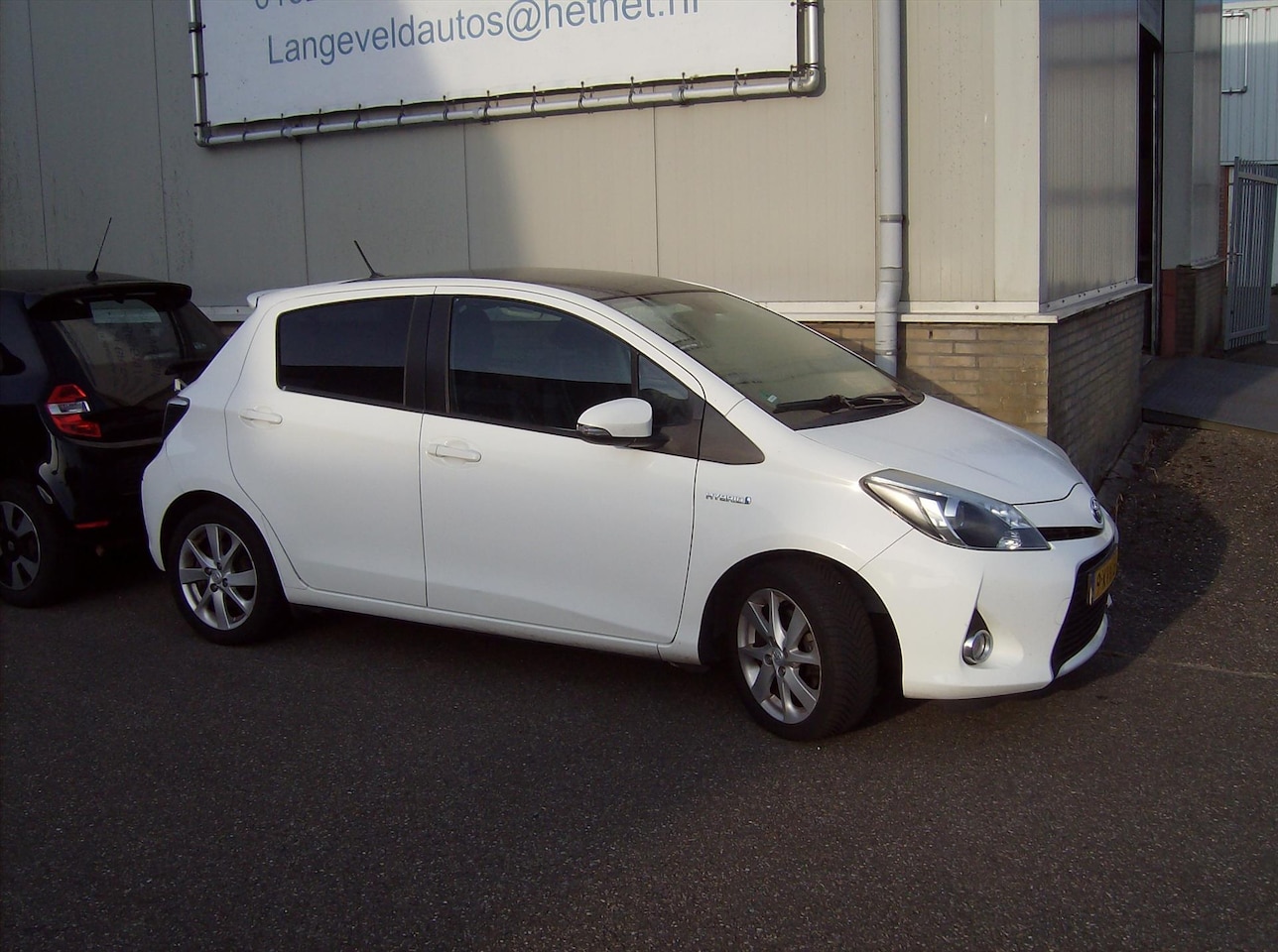 Toyota Yaris - 1.5 Full Hybrid 100pk 5D Aut Dynamic PANO !!! - AutoWereld.nl