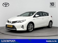 Toyota Auris - 1.8 Hybrid Executive Limited | Parkeersensoren V+A | Navigatie | Airco | Cruise Control |