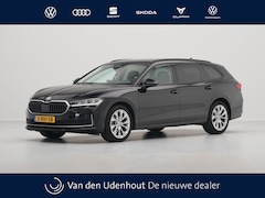 Skoda Superb Combi - 1.5 TSI 150pk MHEV First Edition Trekhaak Navigatie Camera Stoelverwarming 88
