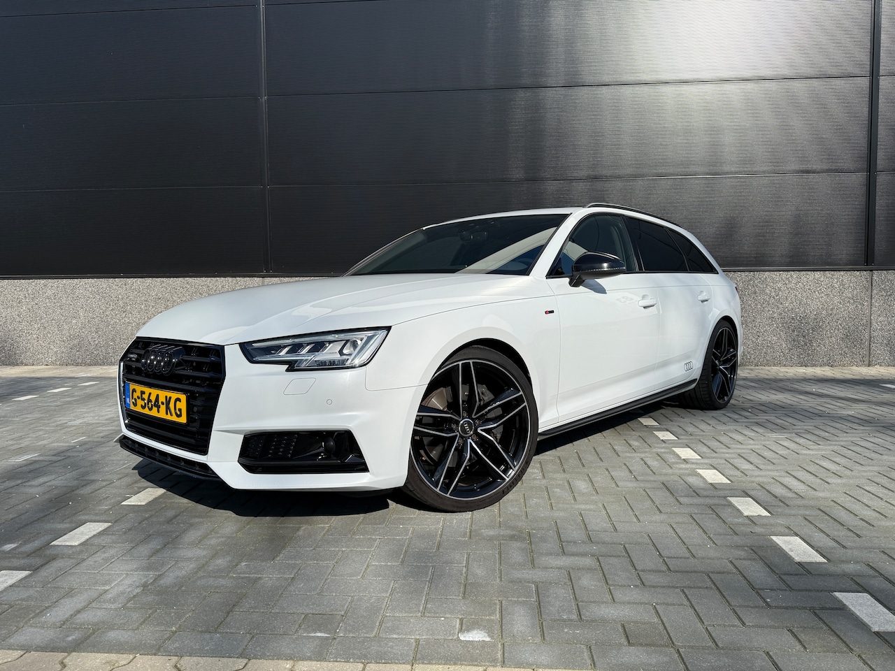 Audi A4 Avant - 2.0 TFSI quattro Sport Pro Line S 311PK S-Line Full Options - AutoWereld.nl