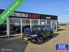 Volvo XC40 - 2.0 T4 Inscription Pano/Leder/H&K/19Inch/Winterpakket/NAP