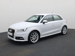 Audi A1 Sportback - 1.0 TFSI/95PK Advance Sport · Navigatie · Trekhaak · Leder/stof