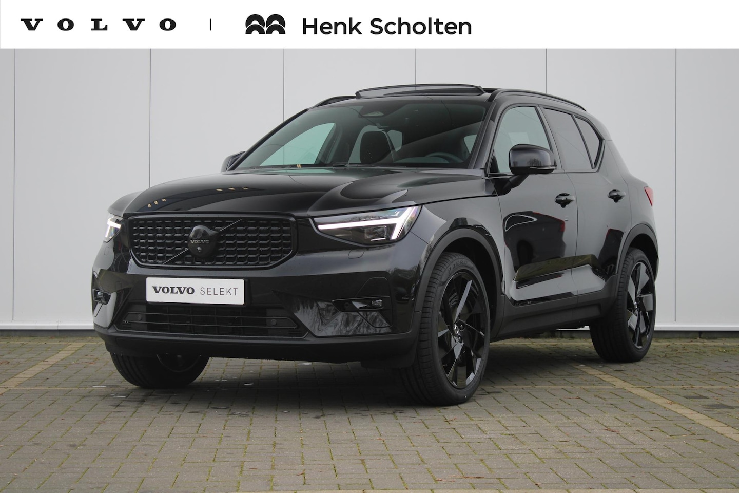 Volvo XC40 - B4 197PK Plus Black Edition Panoramisch Schuif-Kanteldak, Adaptieve Cruise Control met Pil - AutoWereld.nl