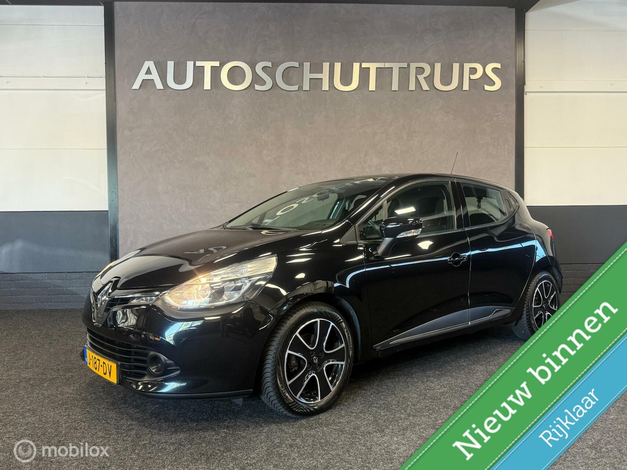 Renault Clio - 1.2 16V 5 DEURS / AIRCO / NAVI / LED / LMV / TREKHAAK - AutoWereld.nl