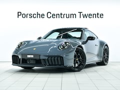 Porsche 911 - Carrera 4 GTS