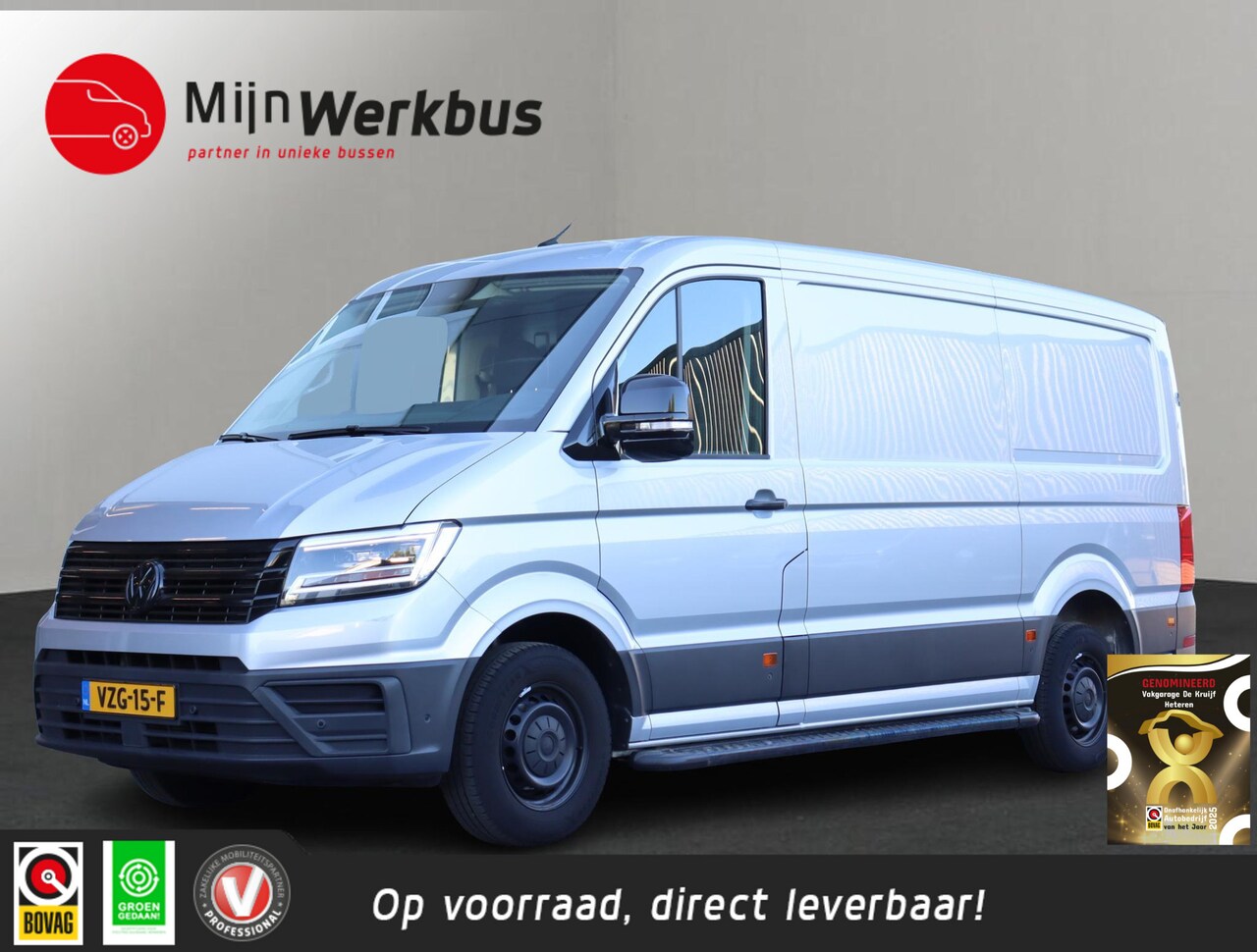 Volkswagen Crafter - 35 2.0 TDI L3H2 Highline | Trekhaak | Achteruitrijcamera | LED! - AutoWereld.nl