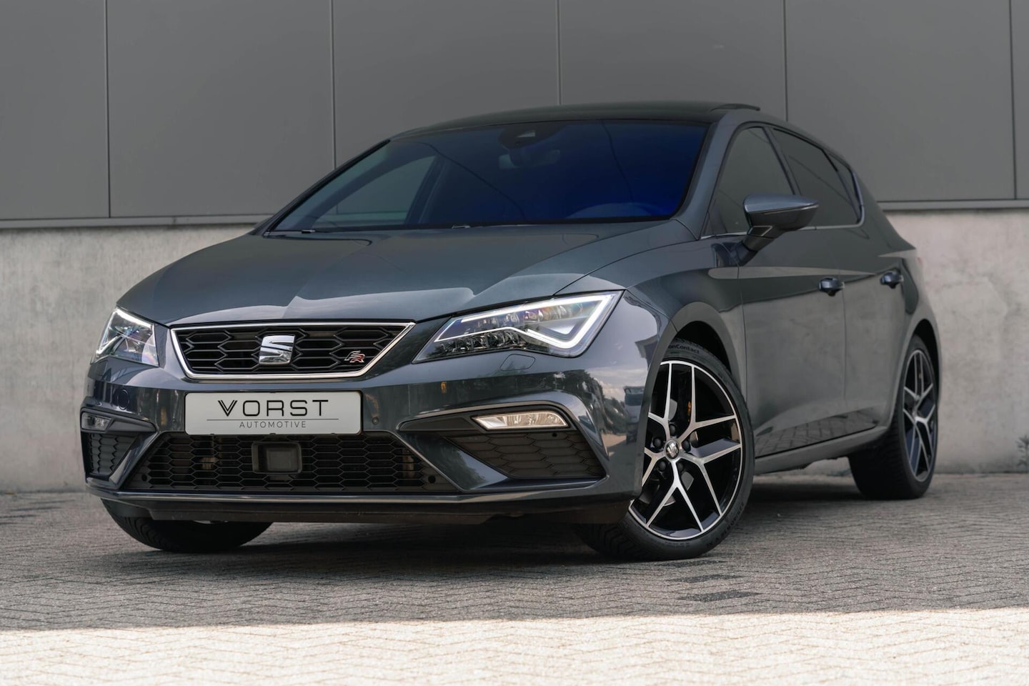 Seat Leon - 1.5 TSI FR NAP DSG Beats Pano ACC - AutoWereld.nl
