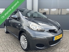 Toyota Aygo - 1.0-12V Comfort Navigator Uitvoering_2e Eigenaar