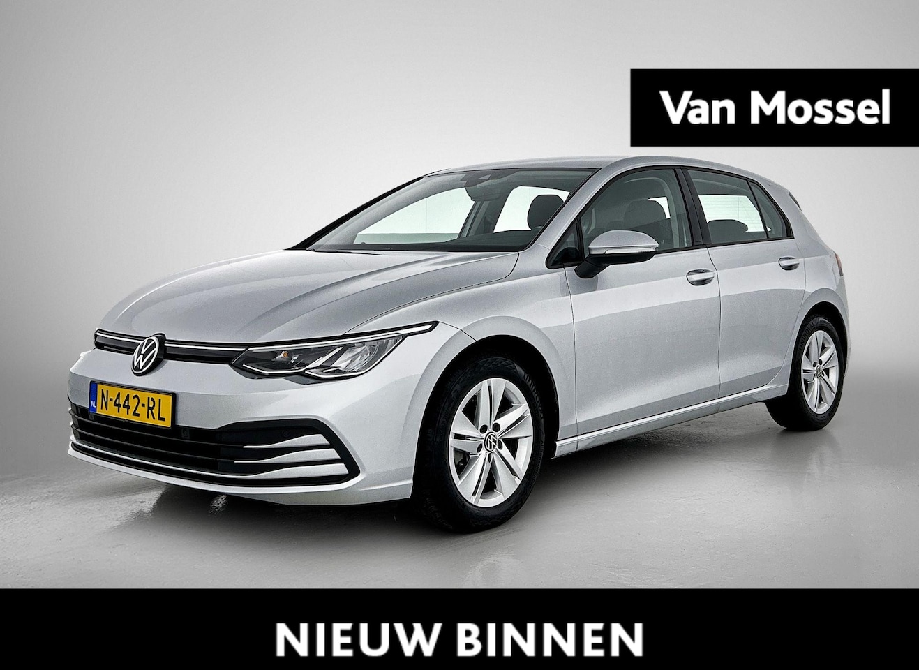 Volkswagen Golf - 1.0 eTSI Life | Navigatie | Climate Control | Parkeerhulp | Sfeerverlichting | - AutoWereld.nl