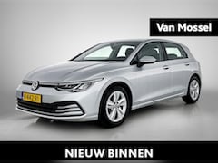 Volkswagen Golf - 1.0 eTSI Life | Navigatie | Climate Control | Parkeerhulp | Sfeerverlichting |