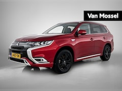 Mitsubishi Outlander - 2.4 PHEV Intense+ | Panoramadak | Trekhaak | Camera | Navigatie |