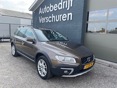 Volvo XC70 - 2.0 T5 FWD Nordic+ schuifdak stoelverwarming trekhaak