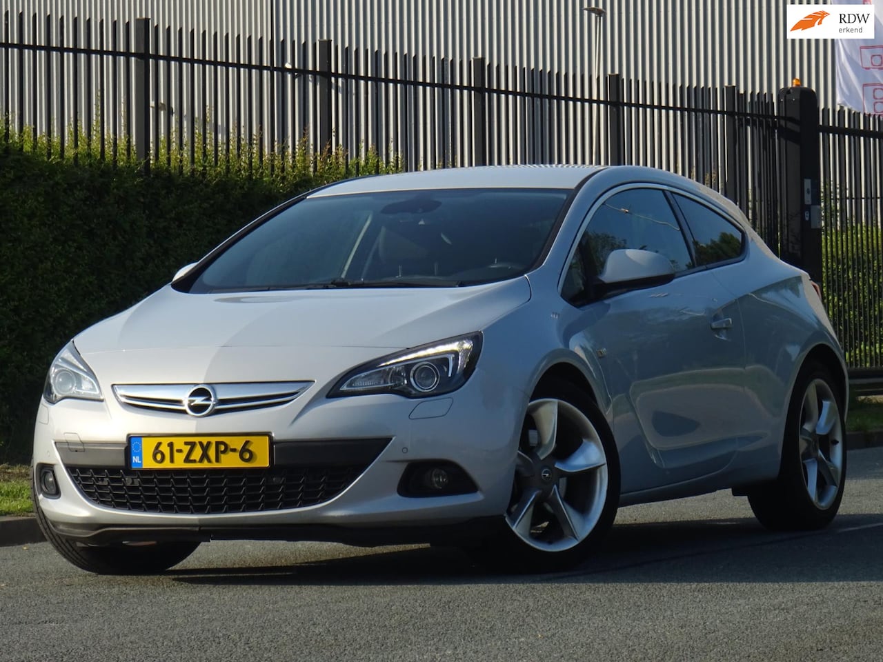 Opel Astra GTC - 1.4 Turbo Sport NAP/NAVI/AIRCO/CRUISE/PDC/APK - AutoWereld.nl