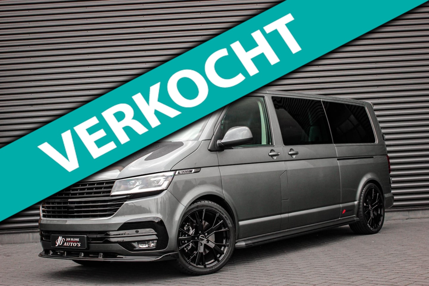 Volkswagen Transporter - 2.0 TDI L2H1 30 DC BULLI 199PK DUBBEL CABINE / LEDEREN BEKLEDING / PDC / VERLAGINGSVEREN / - AutoWereld.nl