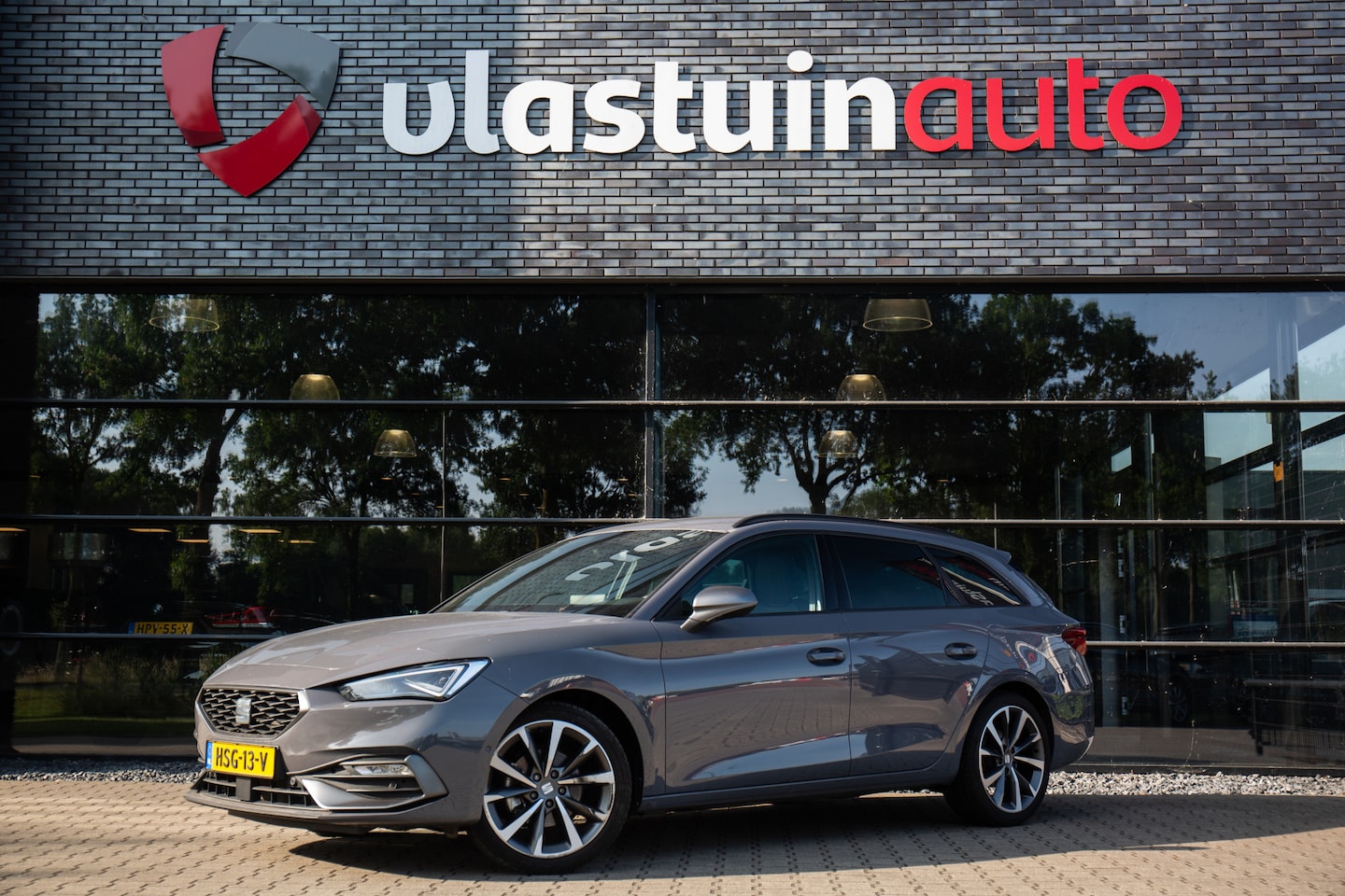 Seat Leon Sportstourer - 1.5 eTSI FR Business Intense 1.5 eTSI FR Business Intense , Adap. cruise, Virtual cockpit, Stoel/stuurverwarming, - AutoWereld.nl