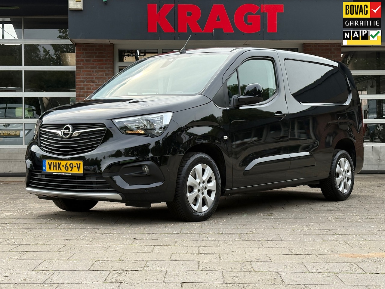 Opel Combo - 1.5D L2H1, AUTOMAAT, stoelverwarming, achteruitrijcamera, apple carplay, parkeersensoren, - AutoWereld.nl