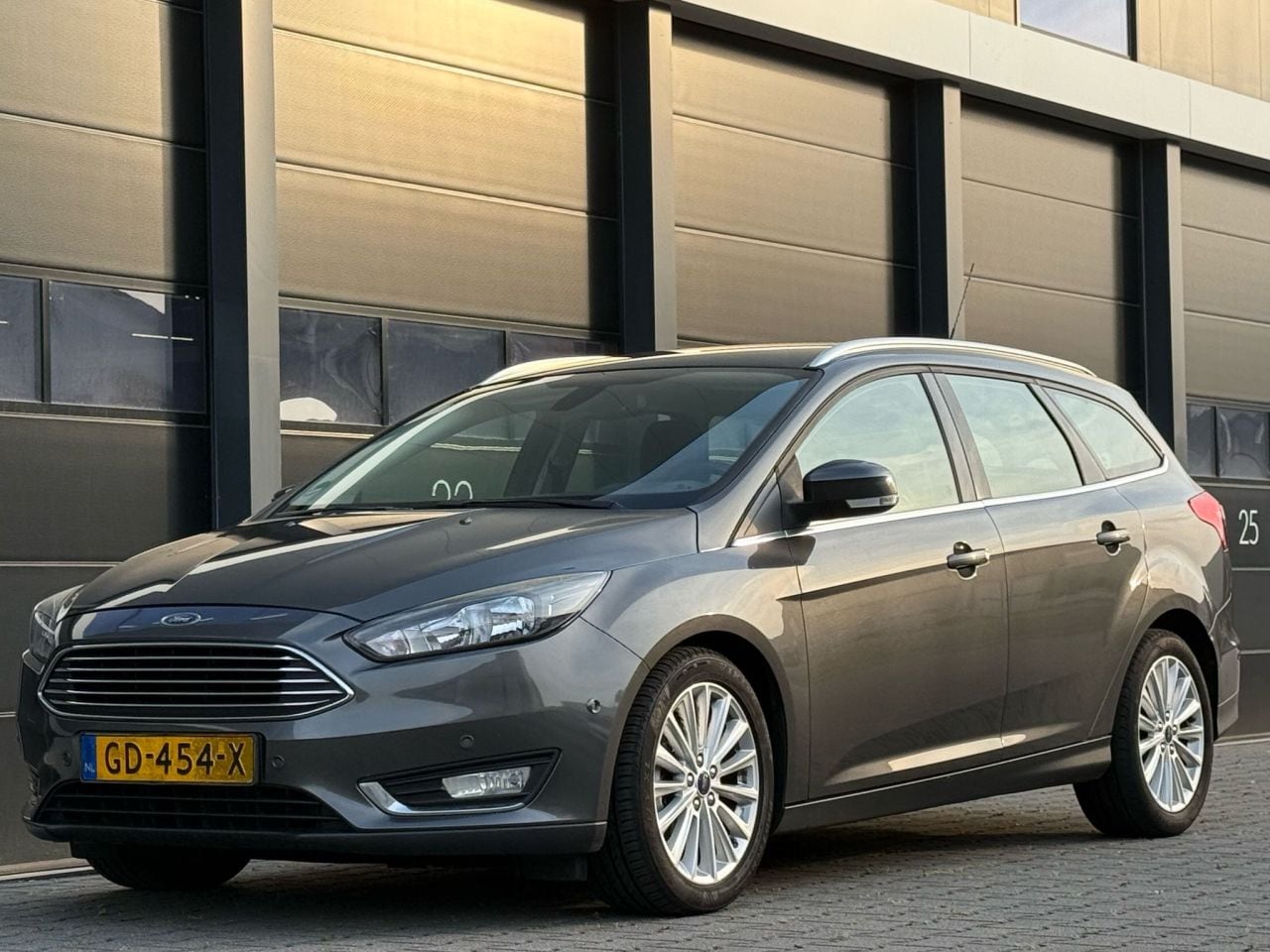 Ford Focus - 1.5 TDCI Titanium Edition 1.5 TDCI Titanium Edition - AutoWereld.nl