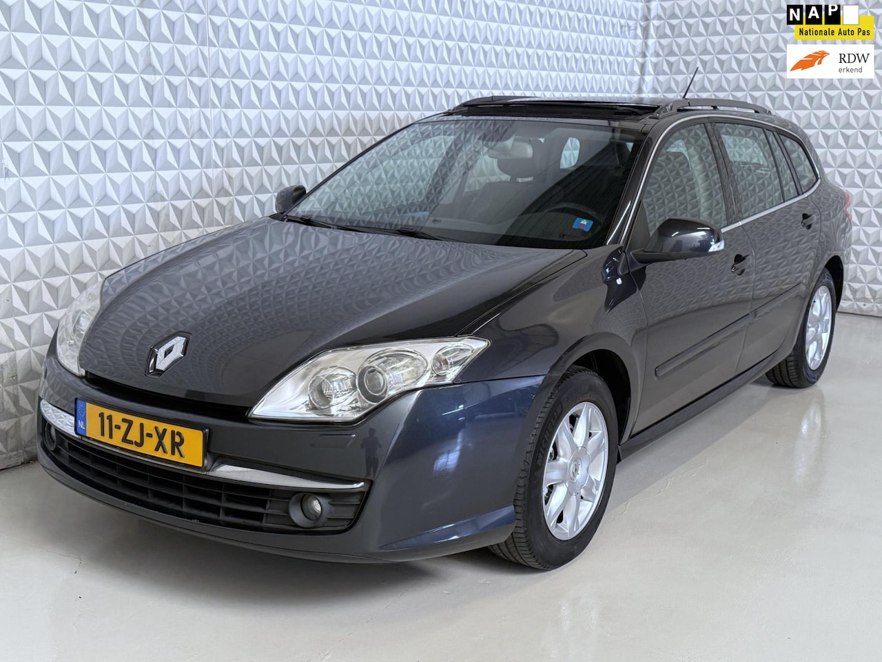 Renault Laguna Estate - 2.0 16V met veel opties! 154.000km (2008) - AutoWereld.nl