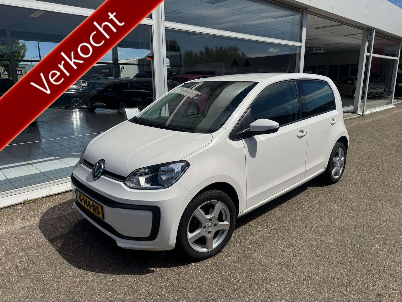 Volkswagen Up! - 1.0 BMT move up! | 5-Deurs | Airco | Elektrische ramen | APK tot 09-05-2027 | NAP | - AutoWereld.nl