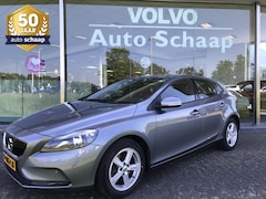 Volvo V40 - 1.5 T3 Momentum Automaat | Rijklaar incl 12 mnd Bovag | Trekhaak Stoelverwarming PDC voor