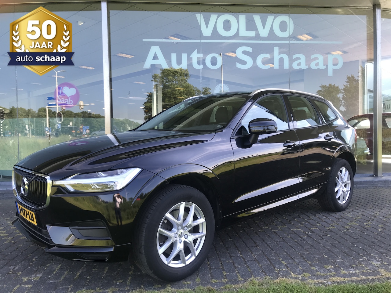 Volvo XC60 - 2.0 T5 Momentum Automaat | Rijklaar incl 12 mnd Bovag | Camera LED koplampen Stoelverwarmi - AutoWereld.nl