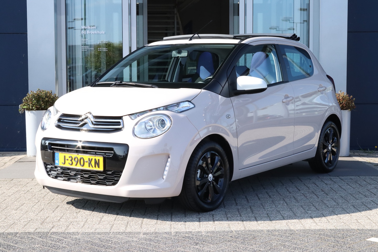 Citroën C1 - 1.0 VTi Airscape Shine | Achteruitrijcamera | Speedlimeter | Carplay | Airco | LMV - AutoWereld.nl