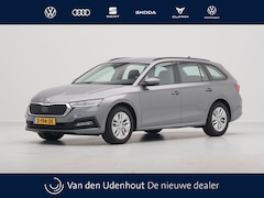 Skoda Octavia Combi - 1.0 TSI 110pk Business Edition Trekhaak Navigatie Keyless Clima