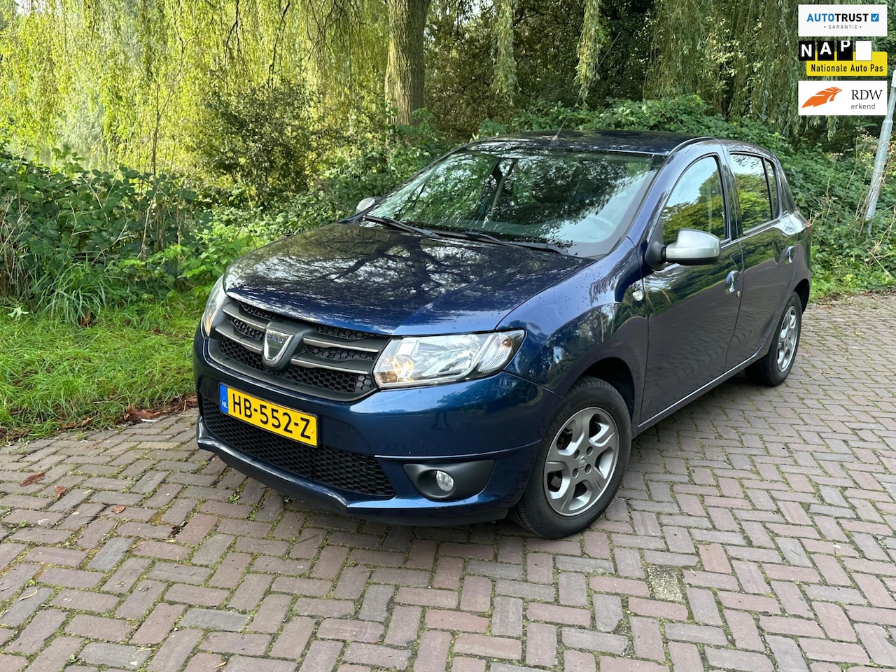 Dacia Sandero - 0.9 TCe 10th Anniversary 1 Eig. b.j.10-2015 127000 km airco,15"lm - AutoWereld.nl