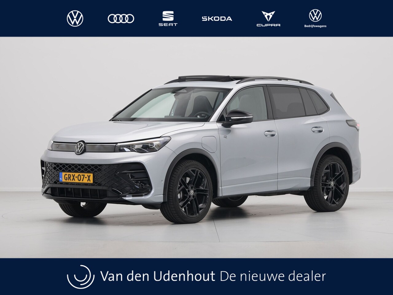 Volkswagen Tiguan - 1.5 eHybrid 204pk R-Line Edition Panorama Navigatie Camera Acc - AutoWereld.nl