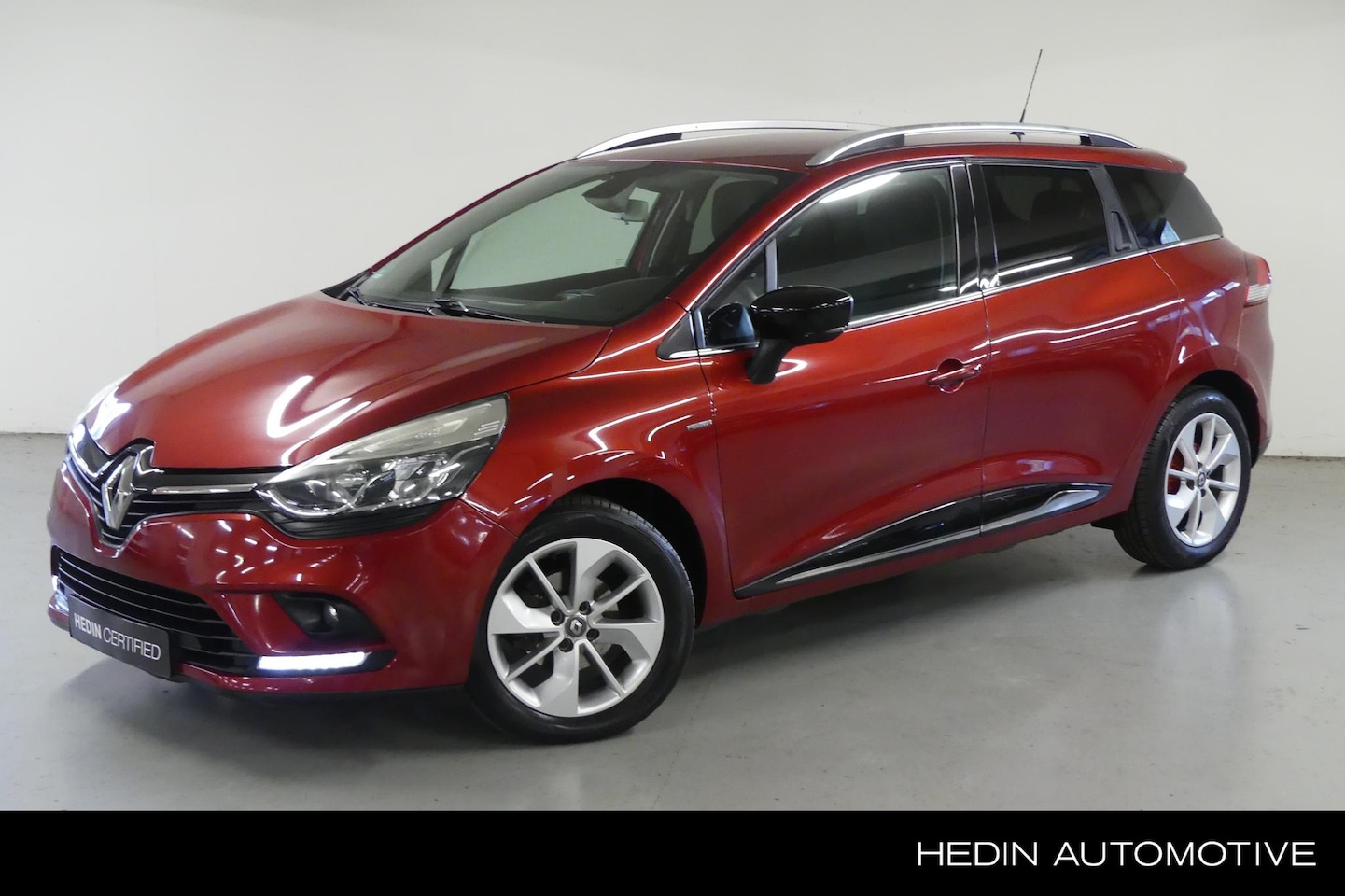 Renault Clio Estate - TCe 120 Limited | MediaNav Multimedia & Navigatie | Lichtmetalen Velgen | Climate Control - AutoWereld.nl