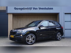 BMW X1 - xDrive25i 232pk M-Sport & Shadow-Line Pano.Dak 19inch LM Trekhaak Head-up A-Camera Groot N