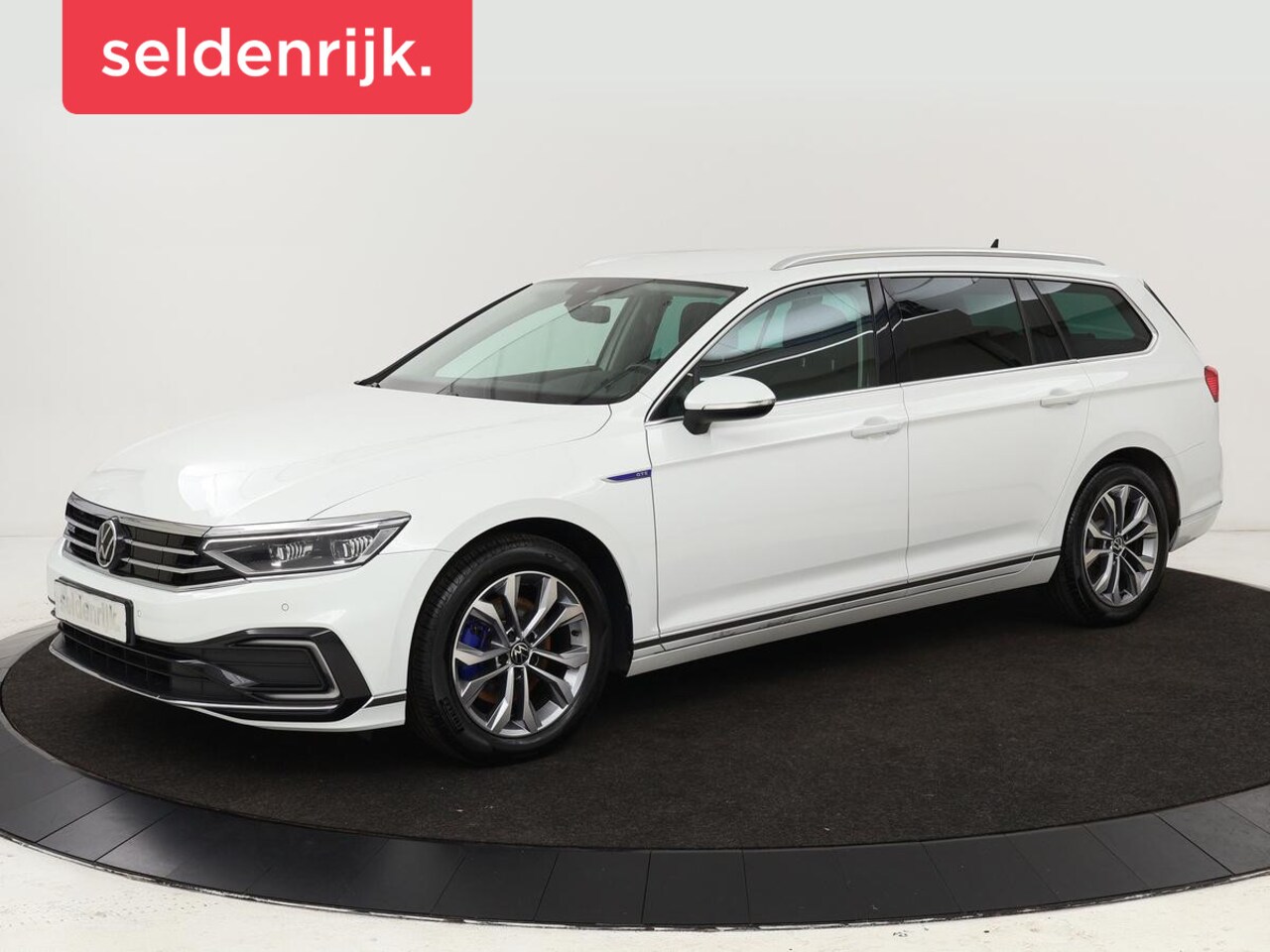 Volkswagen Passat Variant - Volkswagen Passat 1.4 TSI PHEV GTE Business | Trekhaak | Adaptive cruise | Stoelverwarming - AutoWereld.nl