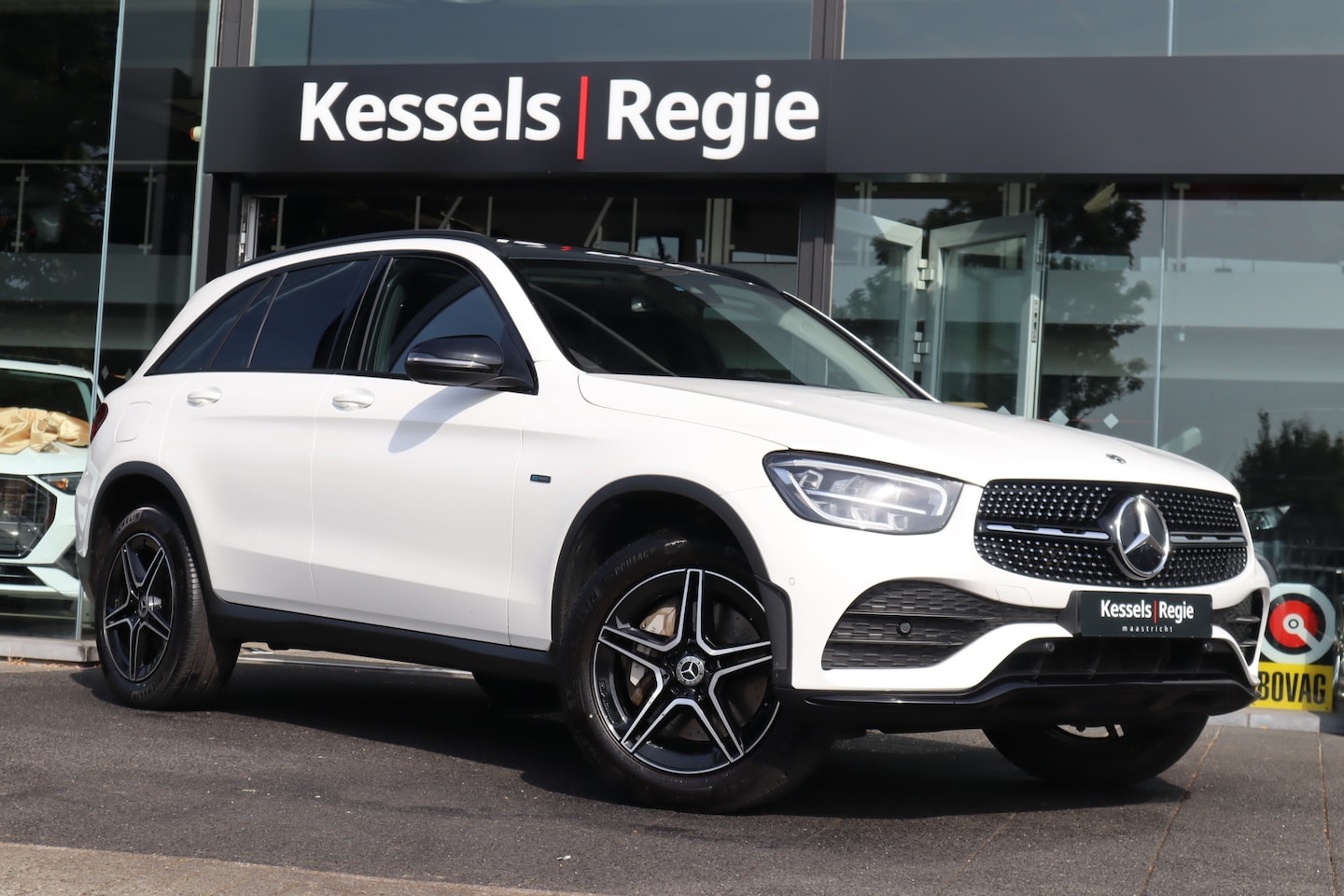 Mercedes-Benz GLC-klasse - 300e 4MATIC AMG Night Led Leer Pano Navi Elec.trekhaak - AutoWereld.nl