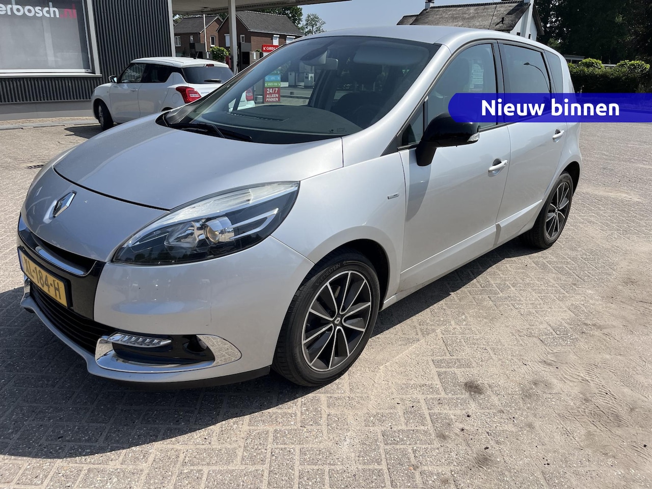 Renault Scénic - 1.2 TCe Bose 116pk | Stoelverwarming | PDC - AutoWereld.nl