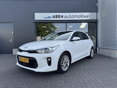 Kia Rio - 1.2 cvvt 84PK Dream Team Edition 5-deurs (NAVI|CAMERA|WINTER PACK|4-SEIZ.)