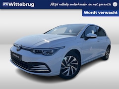 Volkswagen Golf - 1.4 eHybrid 204pk DSG Style / Standkachel / Elek Zwenkbare Trekhaak / Camera / Stuur & Sto