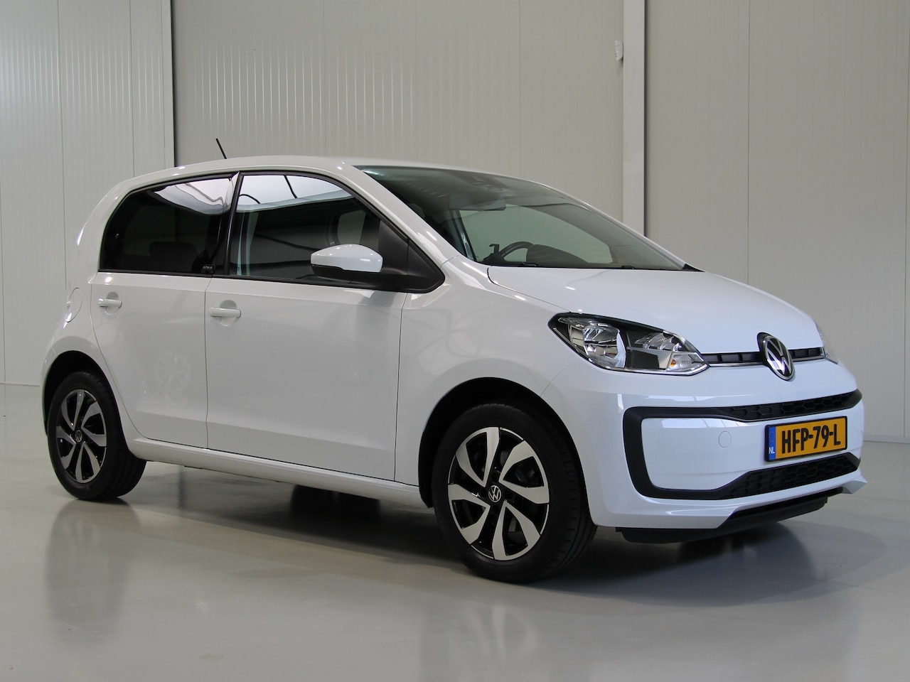 Volkswagen Up! - 1.0 Active 5drs. | PRIVATE LEASE! - AutoWereld.nl