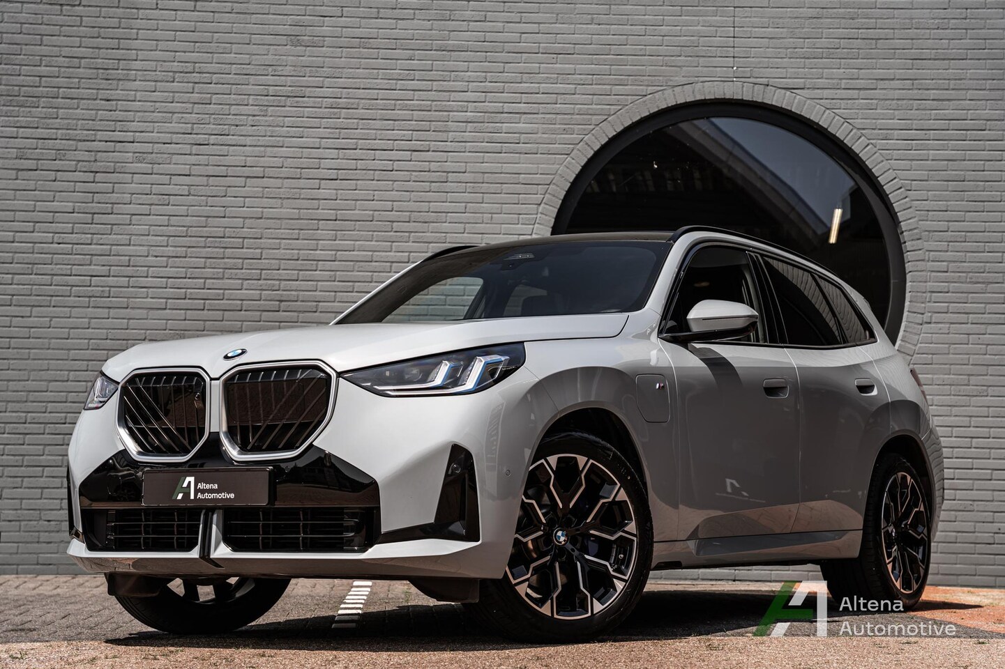 BMW X3 - 30e xDrive M-sport, leverbaar! adaptieve cruise, 360 camera - AutoWereld.nl