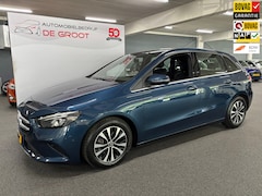 Mercedes-Benz B-klasse - 180 Business Solution / NL-auto, Eerste eigenaar, Automaat, Navi, Airco, Camera