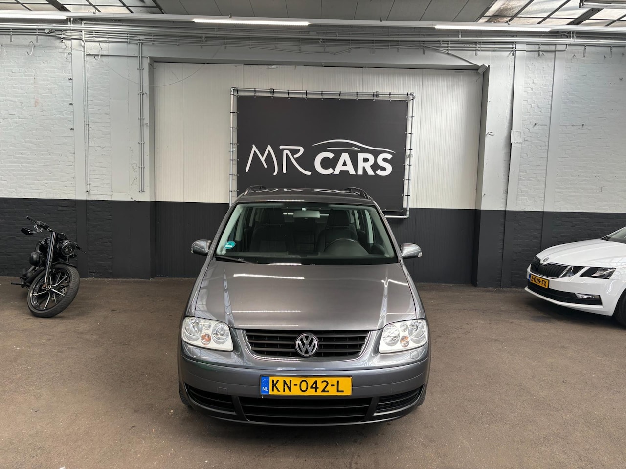 Volkswagen Touran - 1.6 7. Persoons Comfortline Business - AutoWereld.nl